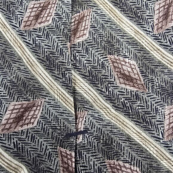 Mens Necktie Haggar clothing co. Tan  and Brown, Size Is 56in x 4in Vintage - Picture 5 of 6